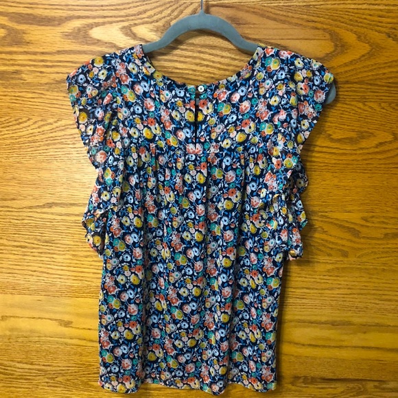 SOLD!! LOFT Flutter Sleeve Floral Top Size XS - Picture 8 of 12